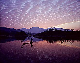 《鸣潮》新实机演示公布 “奏鸣测试”招募开启